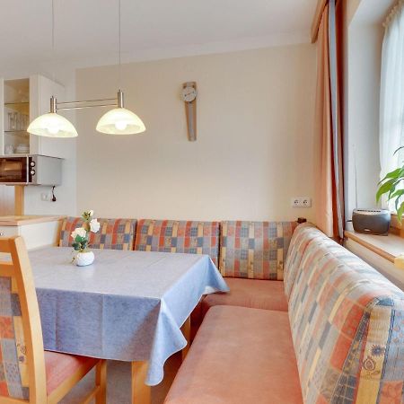 Quaint Apartment In Hainzenberg Near Horbergbahn エクステリア 写真