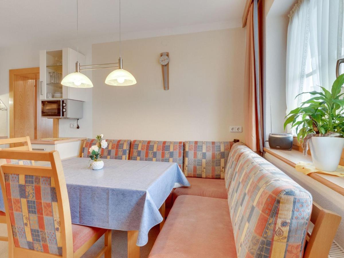 Quaint Apartment In Hainzenberg Near Horbergbahn エクステリア 写真