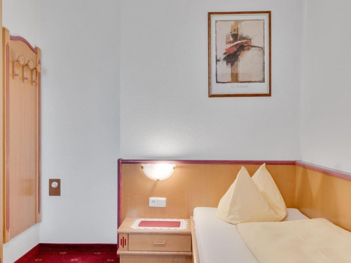 Quaint Apartment In Hainzenberg Near Horbergbahn エクステリア 写真