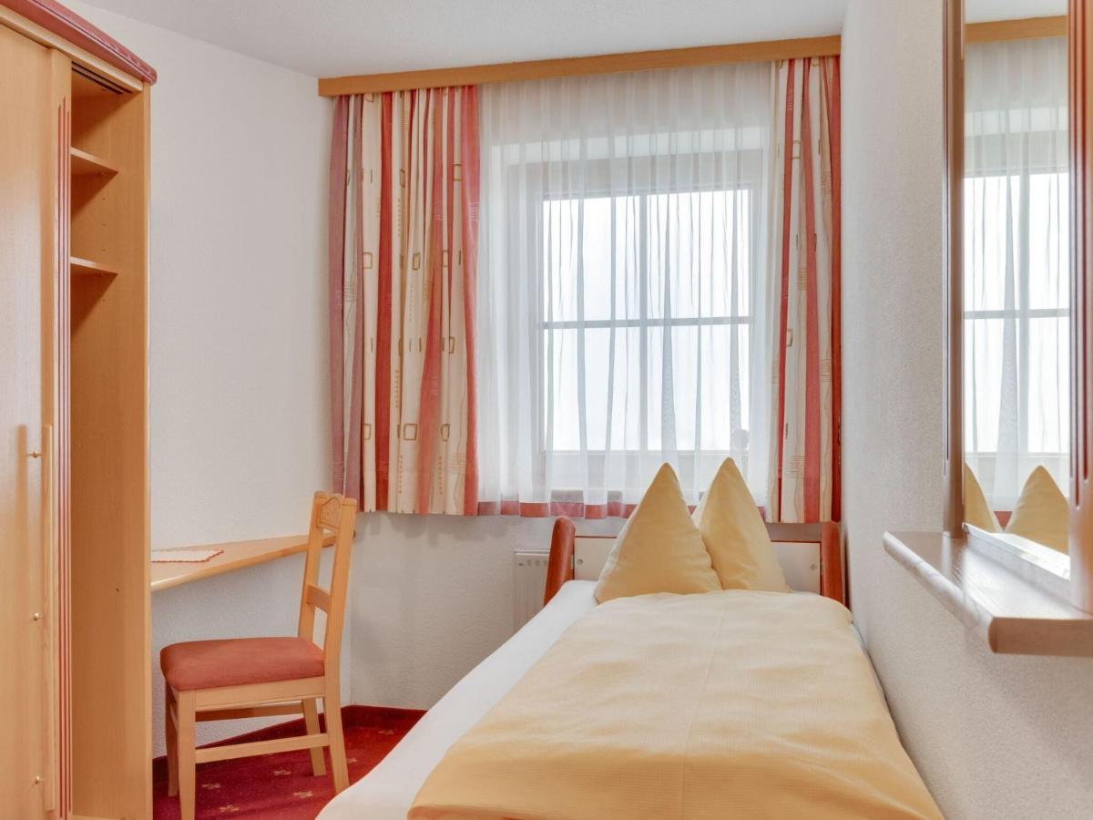 Quaint Apartment In Hainzenberg Near Horbergbahn エクステリア 写真
