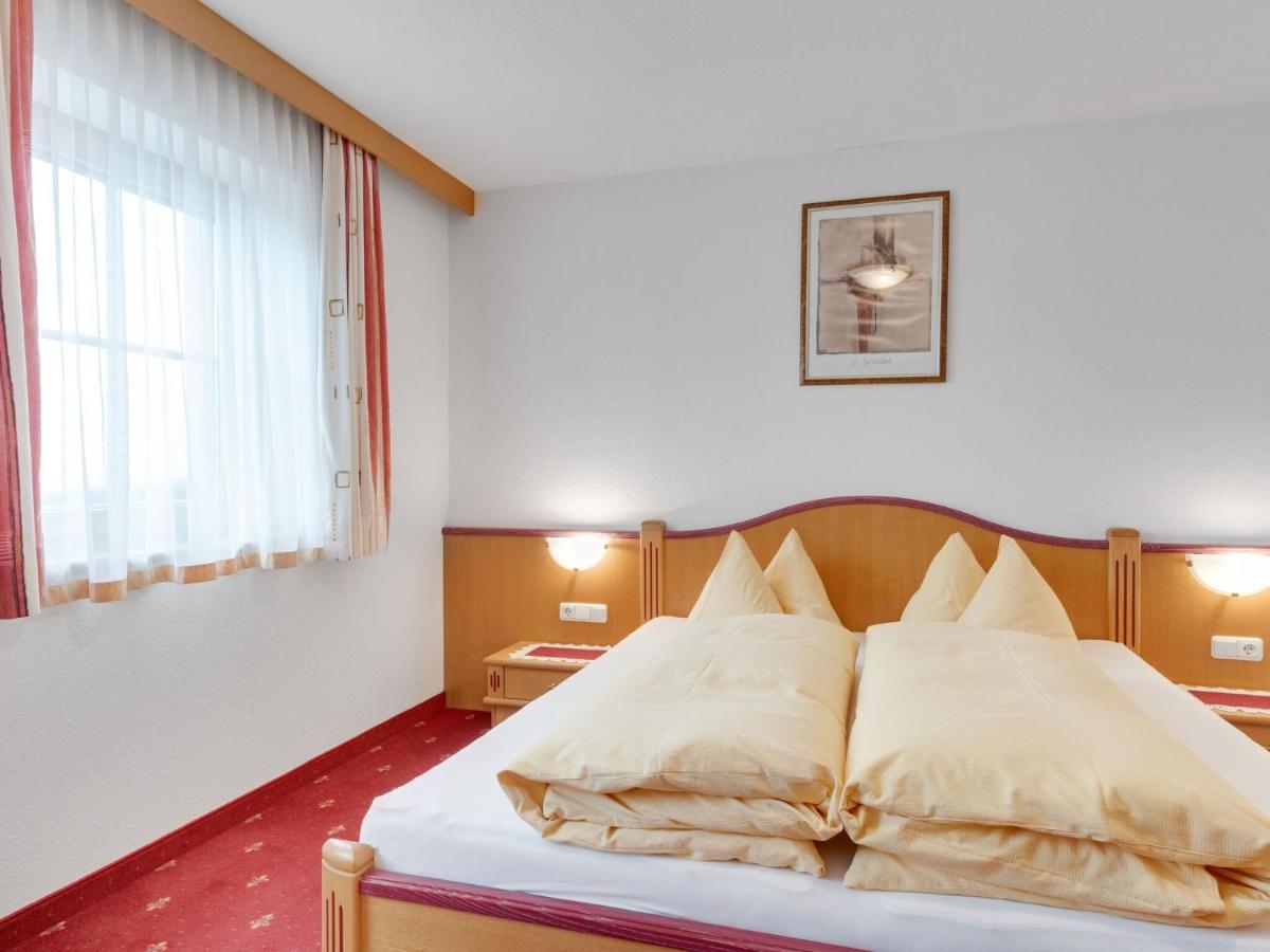 Quaint Apartment In Hainzenberg Near Horbergbahn エクステリア 写真