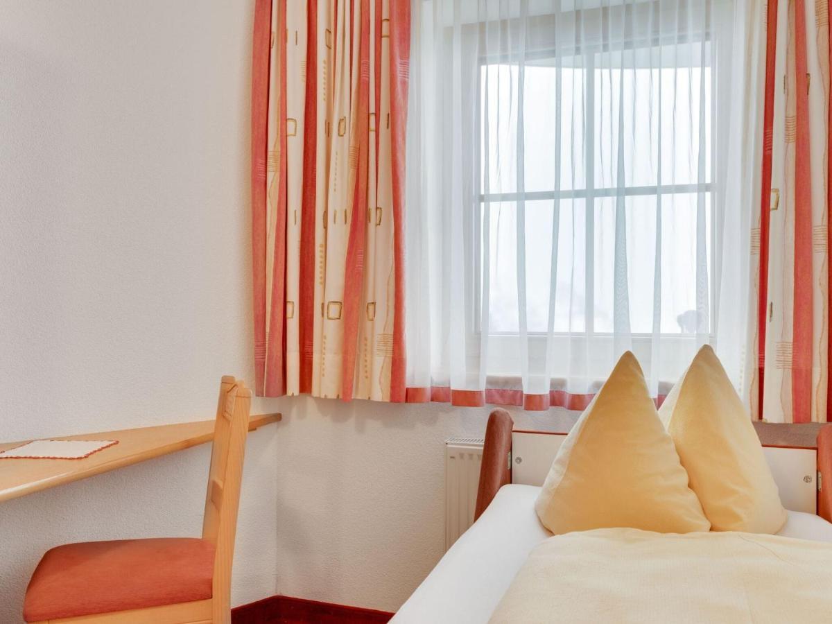 Quaint Apartment In Hainzenberg Near Horbergbahn エクステリア 写真
