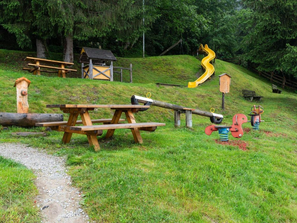 Quaint Apartment In Hainzenberg Near Horbergbahn エクステリア 写真