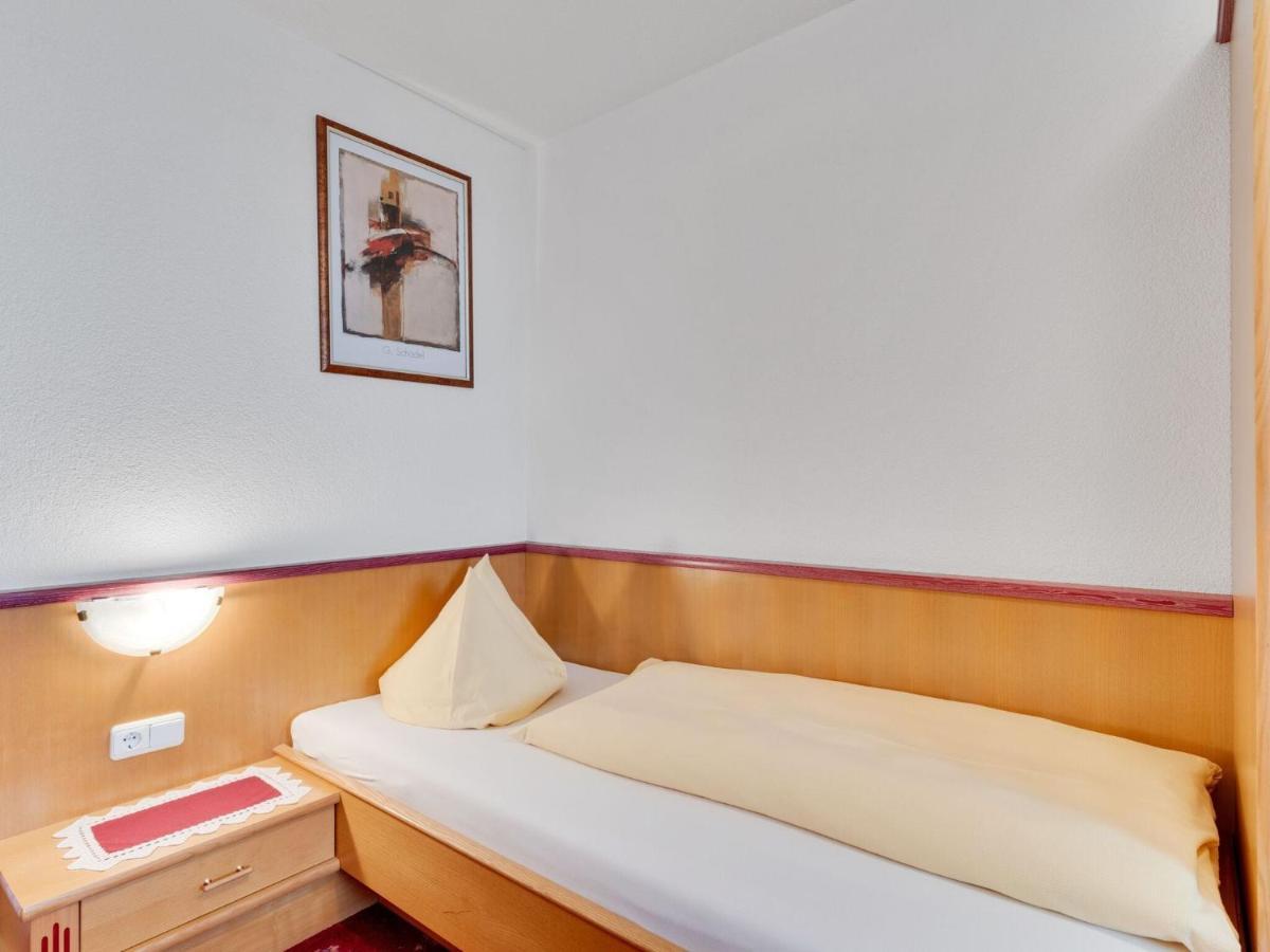 Quaint Apartment In Hainzenberg Near Horbergbahn エクステリア 写真