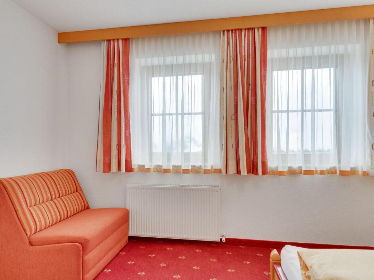Quaint Apartment In Hainzenberg Near Horbergbahn エクステリア 写真