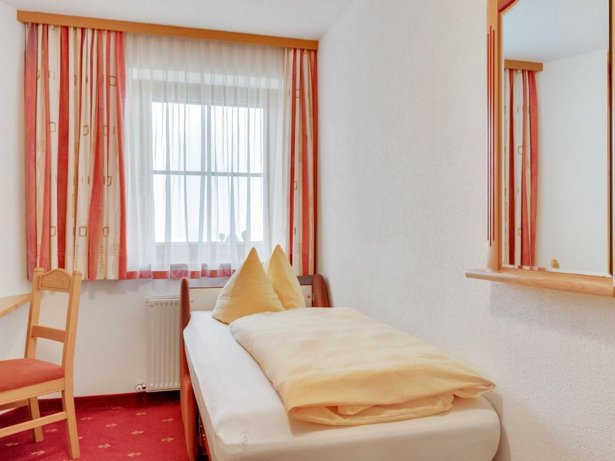 Quaint Apartment In Hainzenberg Near Horbergbahn エクステリア 写真