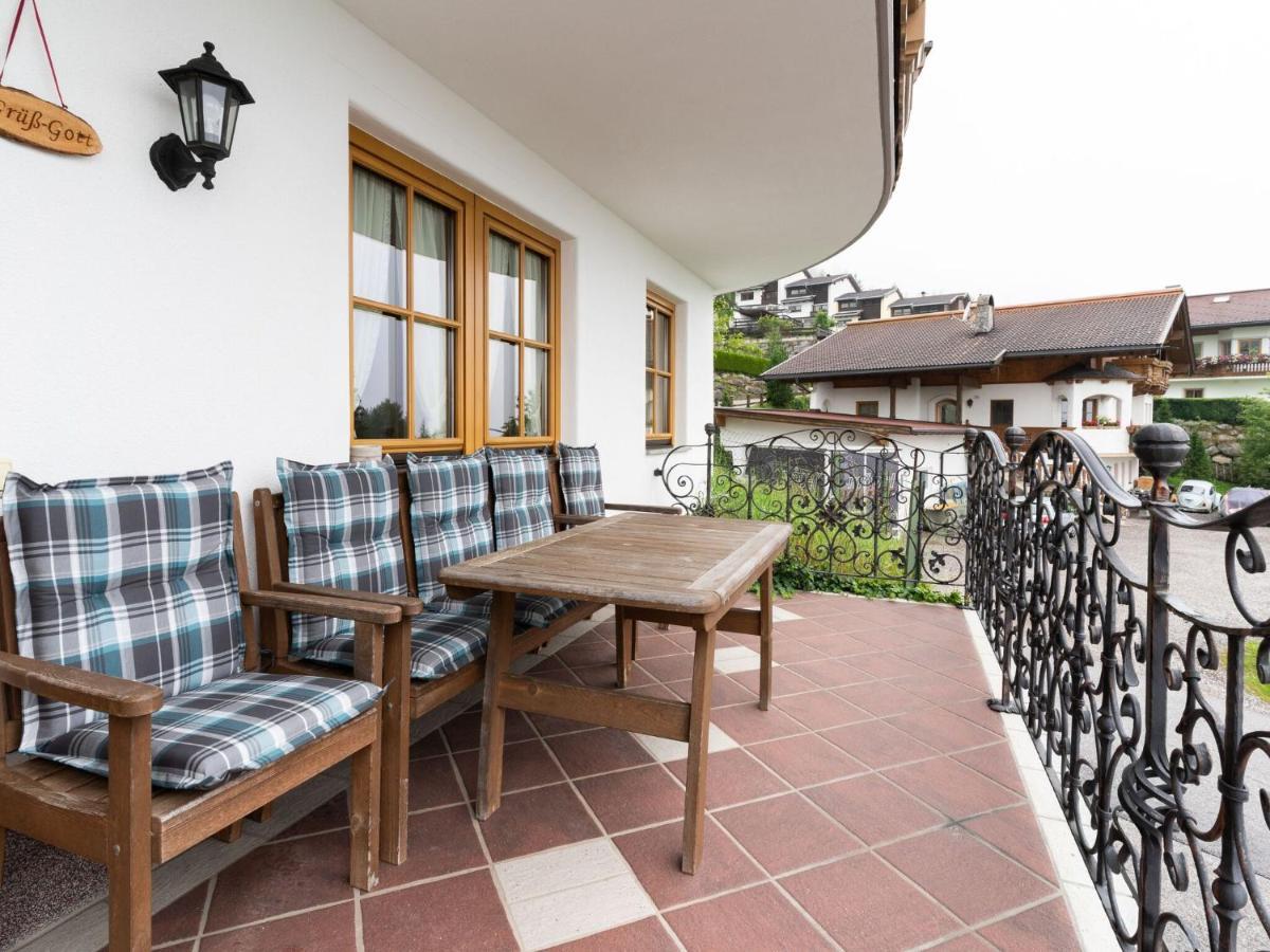 Quaint Apartment In Hainzenberg Near Horbergbahn エクステリア 写真