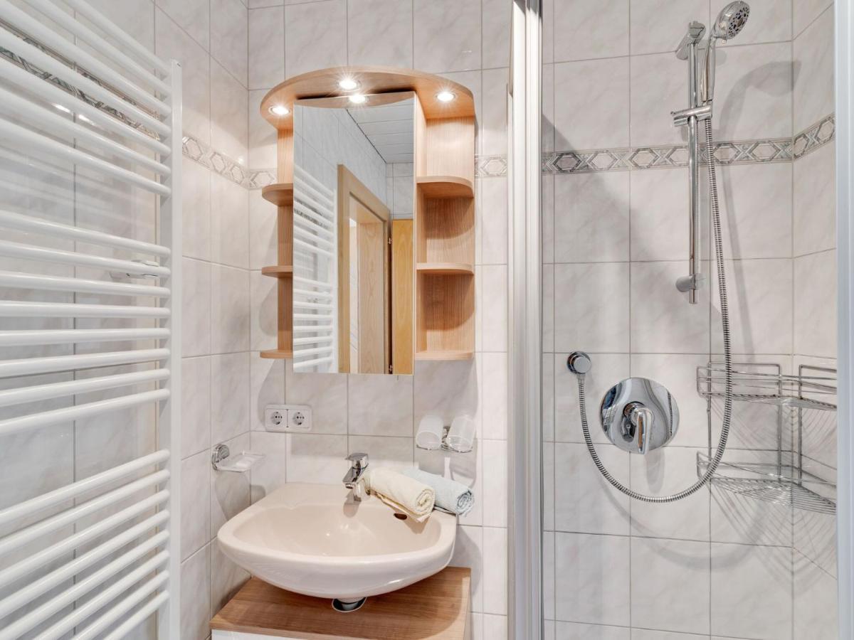 Quaint Apartment In Hainzenberg Near Horbergbahn エクステリア 写真