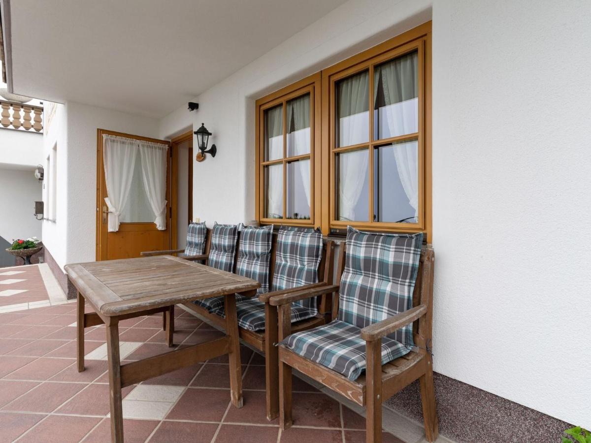 Quaint Apartment In Hainzenberg Near Horbergbahn エクステリア 写真