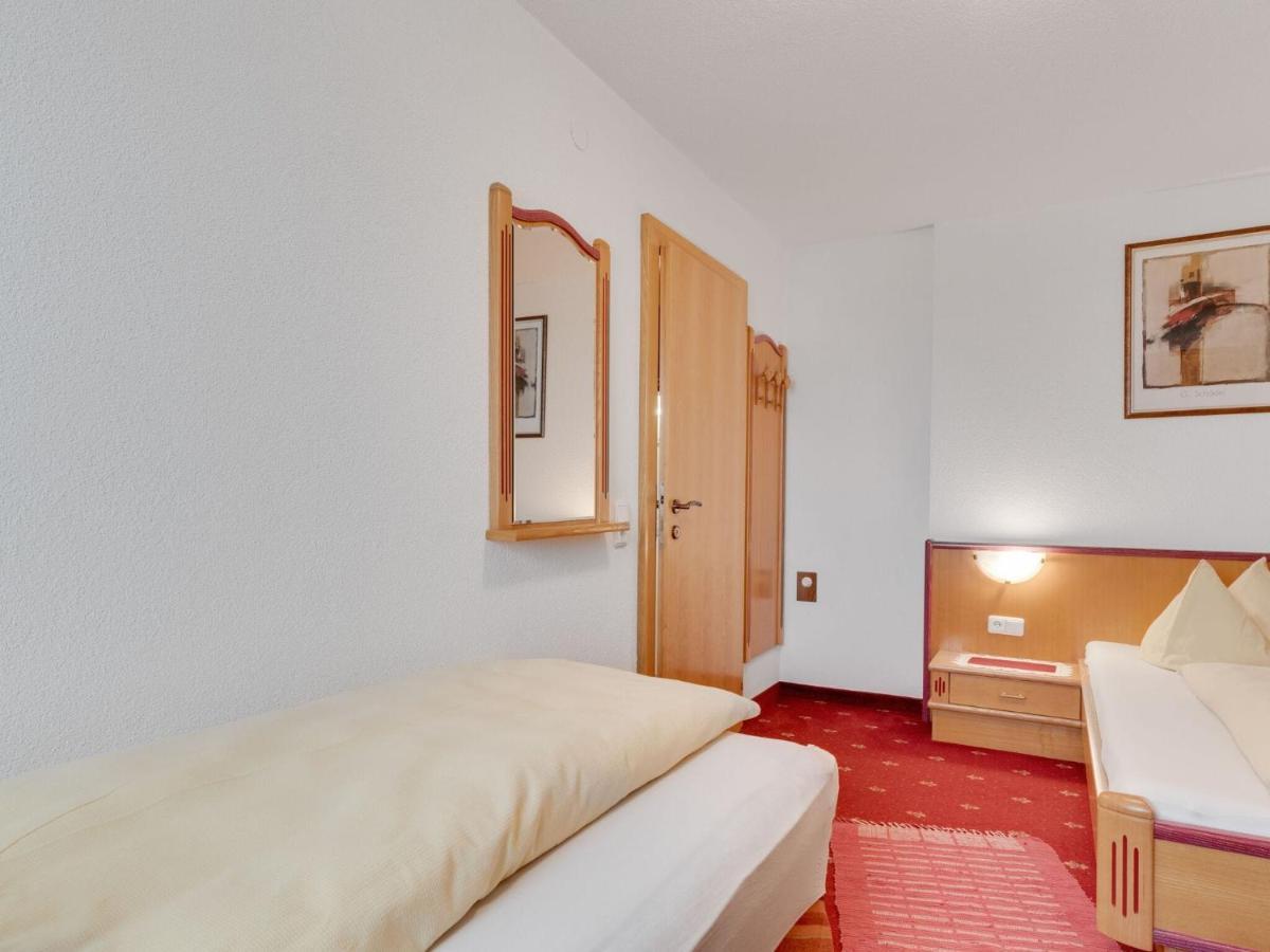 Quaint Apartment In Hainzenberg Near Horbergbahn エクステリア 写真