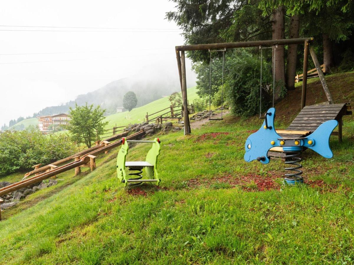 Quaint Apartment In Hainzenberg Near Horbergbahn エクステリア 写真